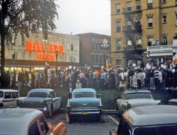 Bay City Postcard - Richard Nixon Visit